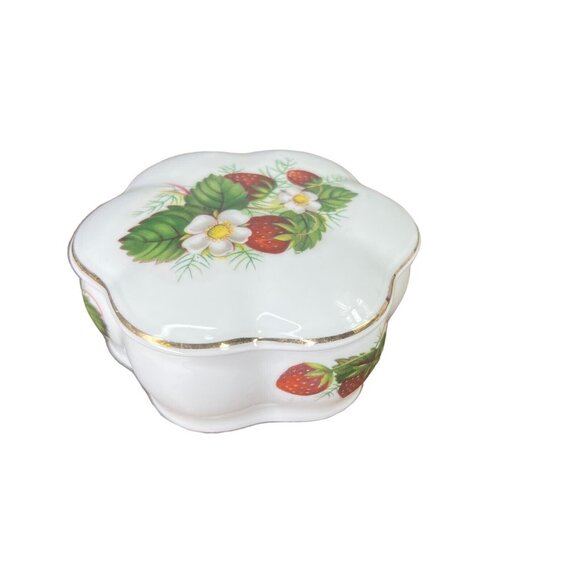 Vgt Hammersley Pedal Shaped Hand-painted Bone China Trinket Box 3”Strawberries - Picture 3 of 12